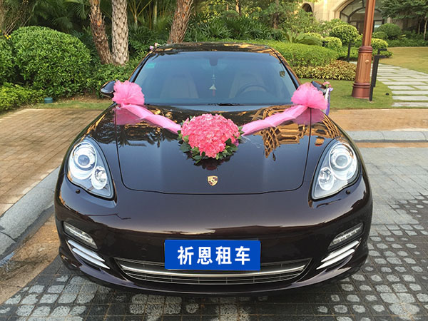 保時(shí)捷 帕拉梅拉 4座婚禮花車